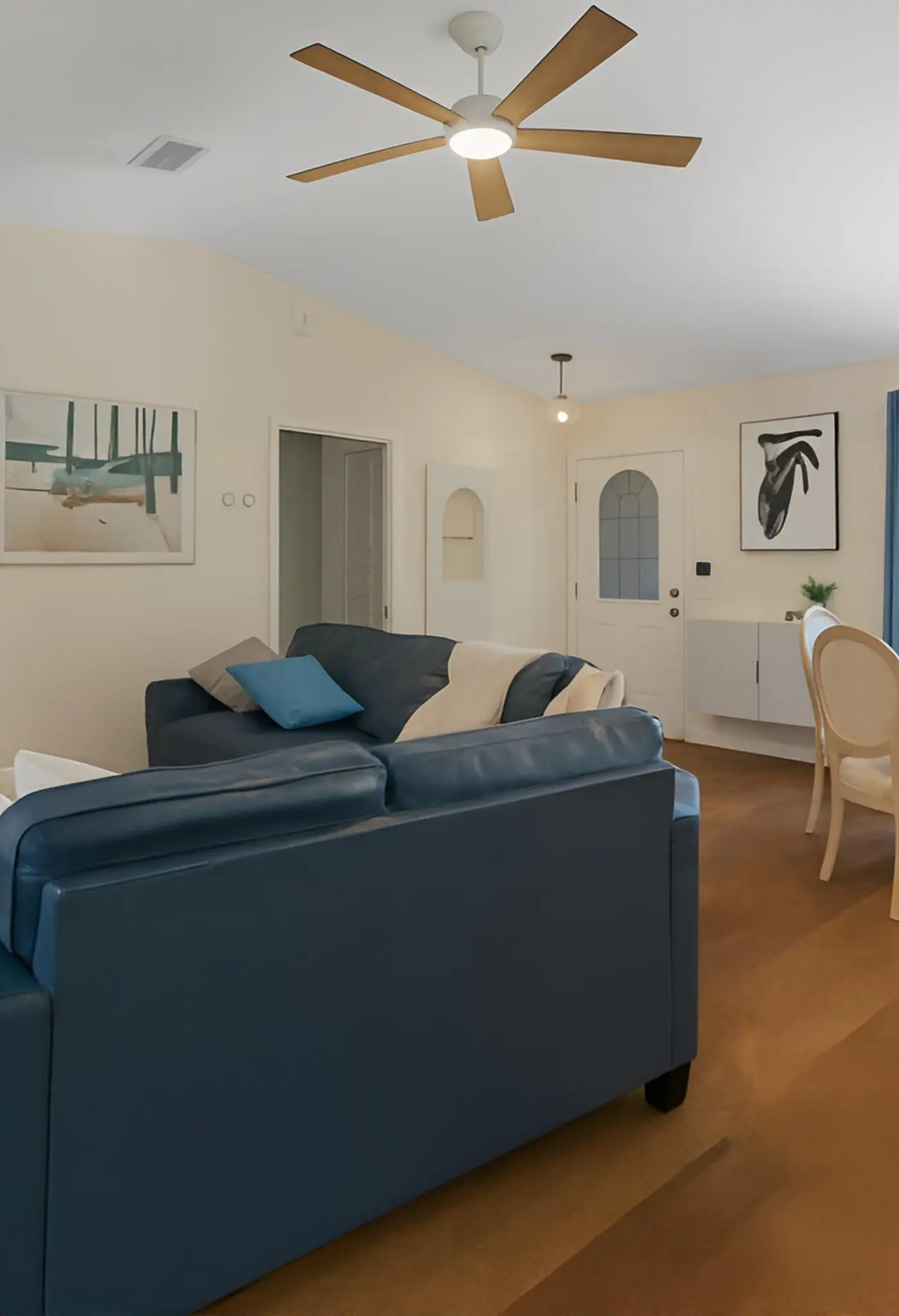 Welcoming ‘Little Blue Lakehouse’ in Crystal River