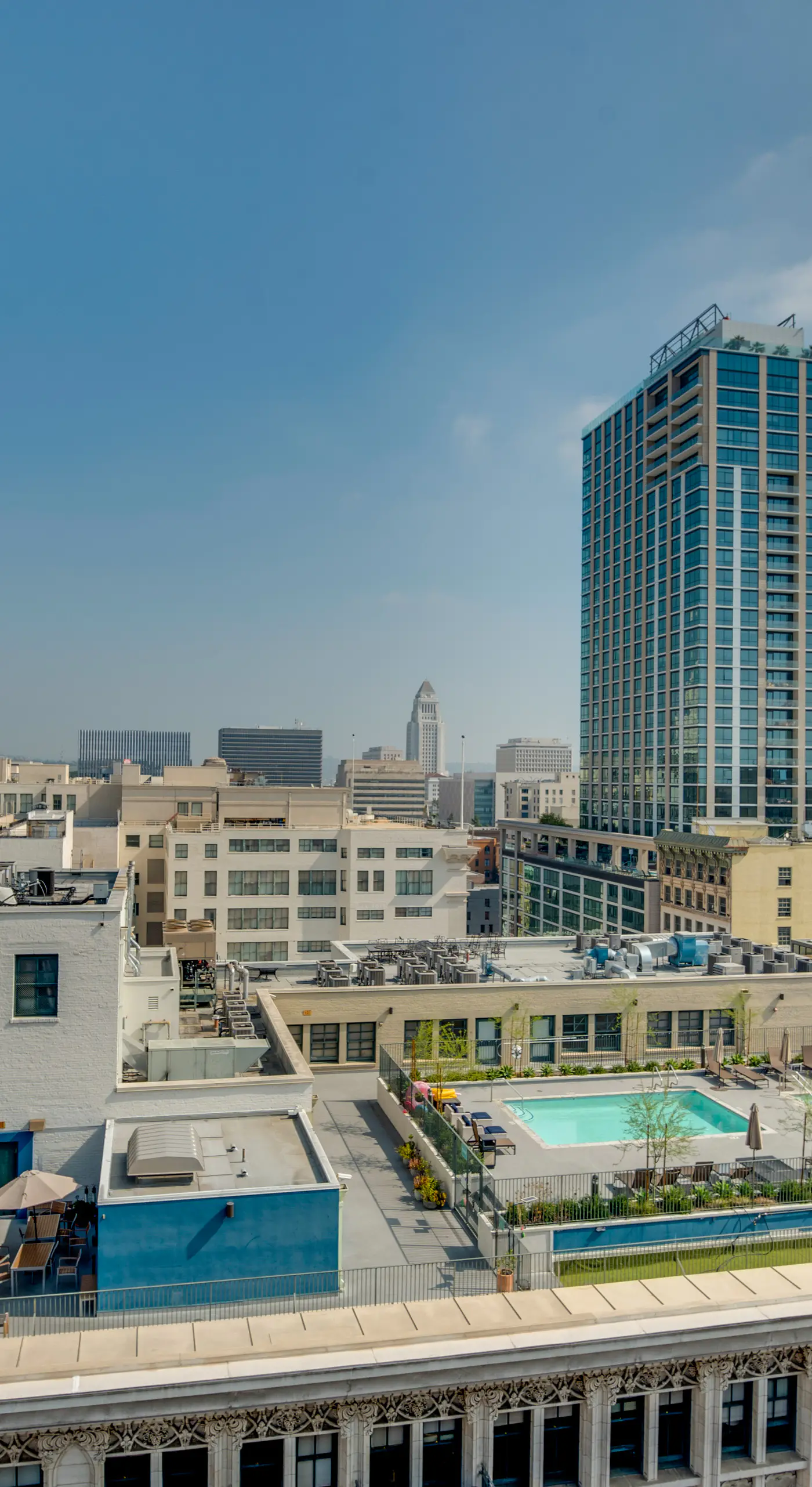 Rooftop Pool & City Views! Long-Term Dtwn LA Stay