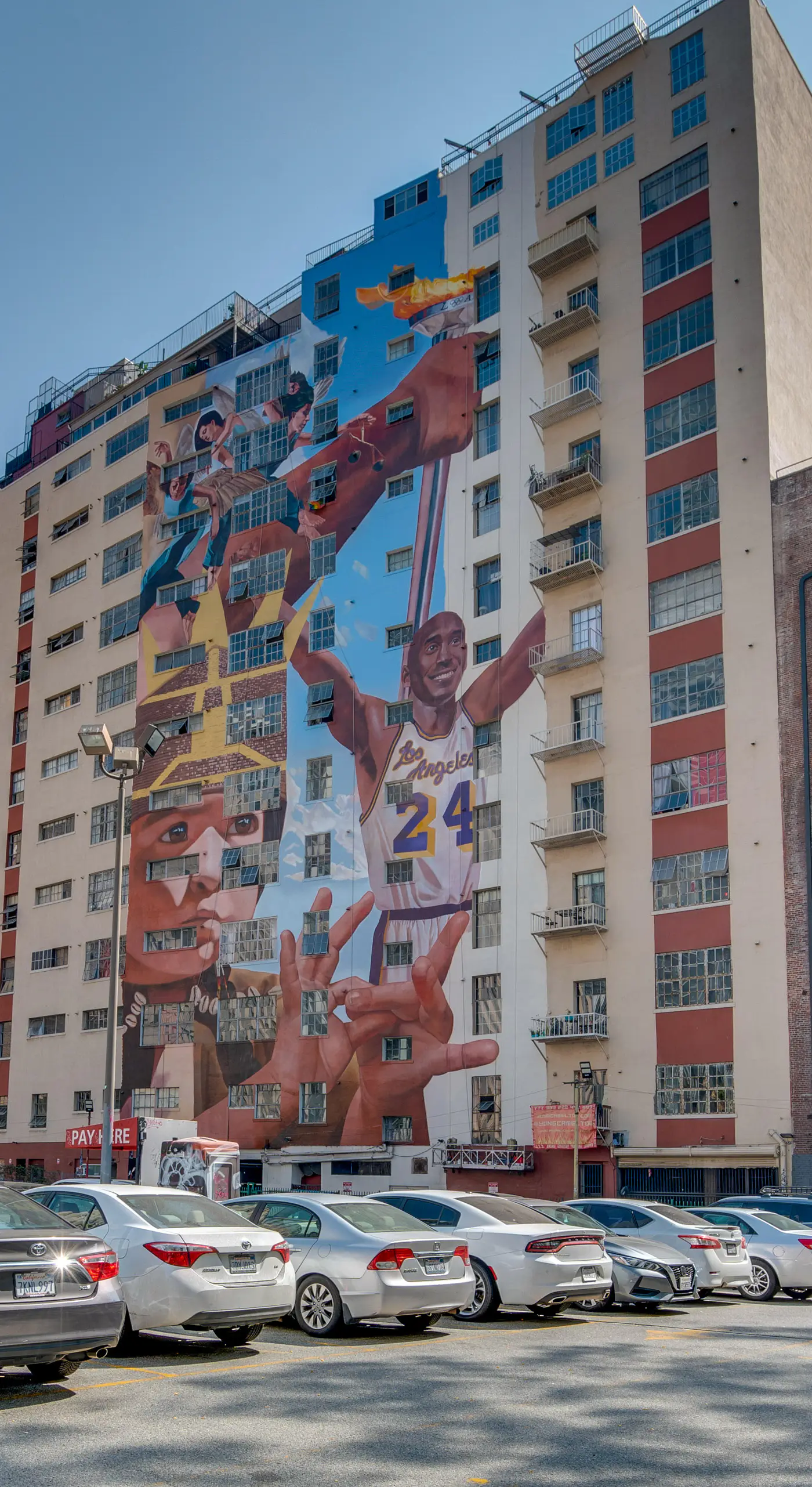Rooftop Pool & City Views! Long-Term Dtwn LA Stay