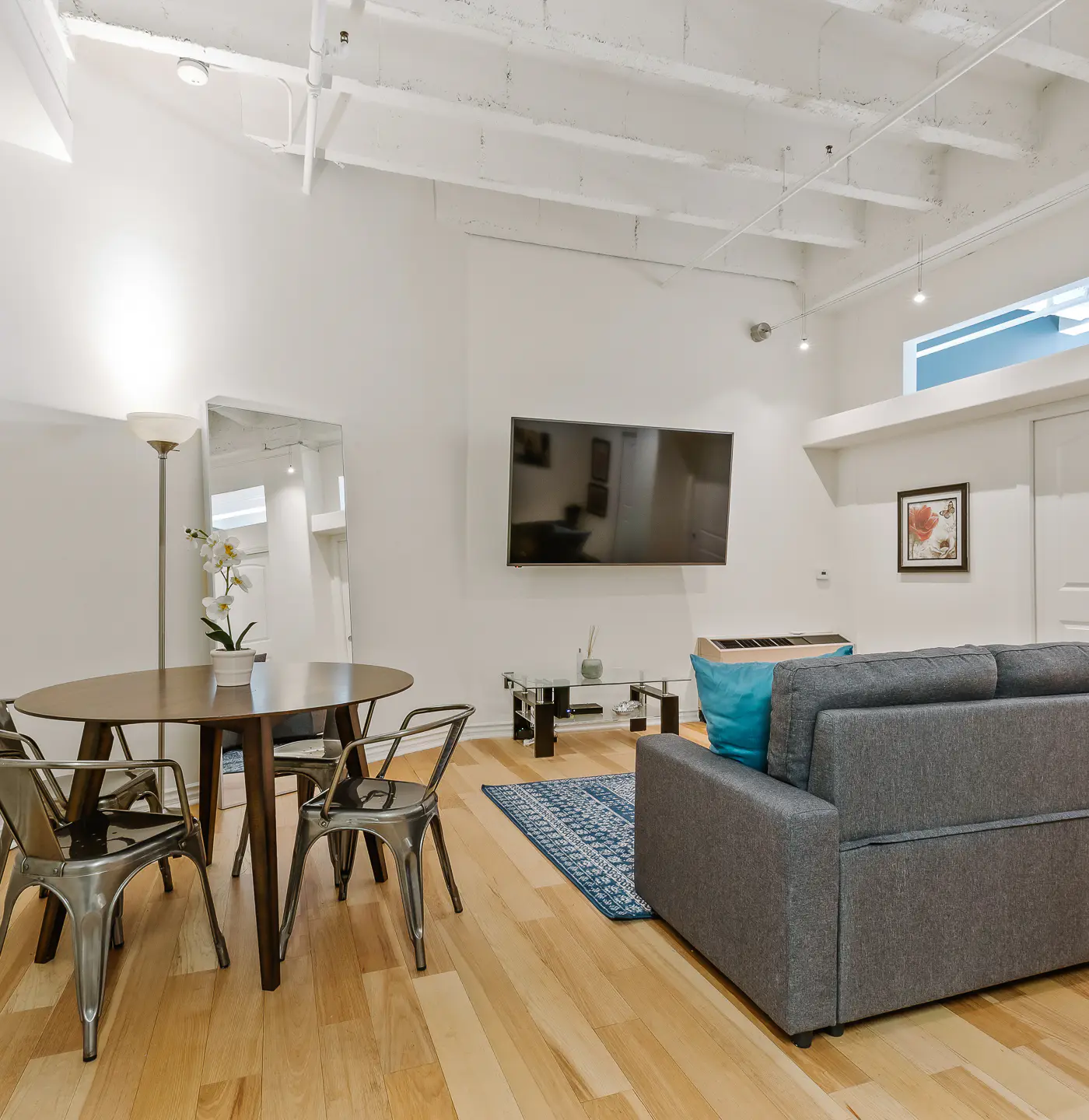 Rooftop Pool & City Views! Long-Term Dtwn LA Stay