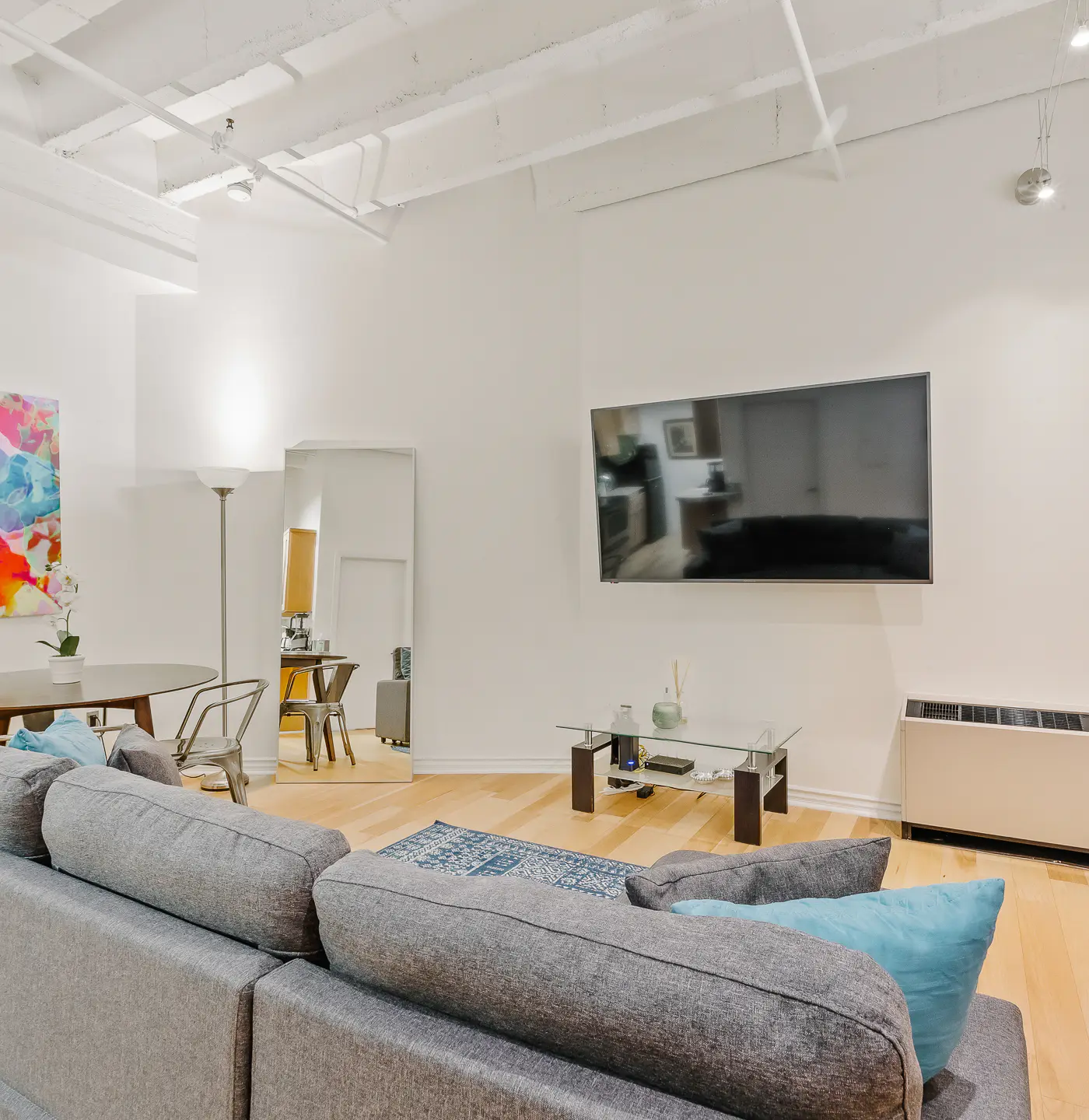 Rooftop Pool & City Views! Long-Term Dtwn LA Stay