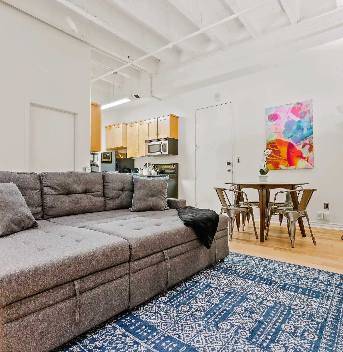 Rooftop Pool & City Views! Long-Term Dtwn LA Stay