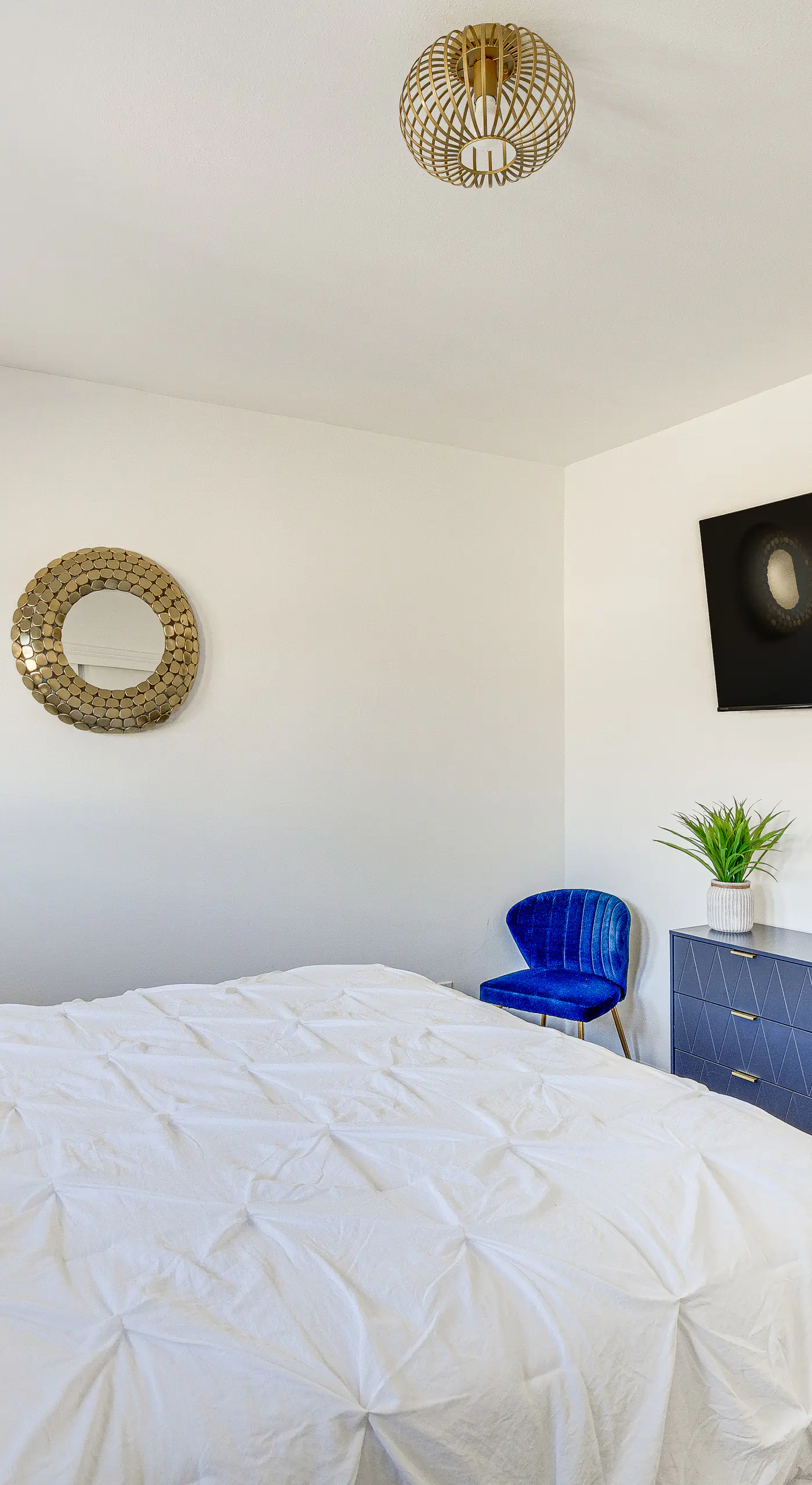 Los Angeles Townhome: Off-Street Parking & Balcony