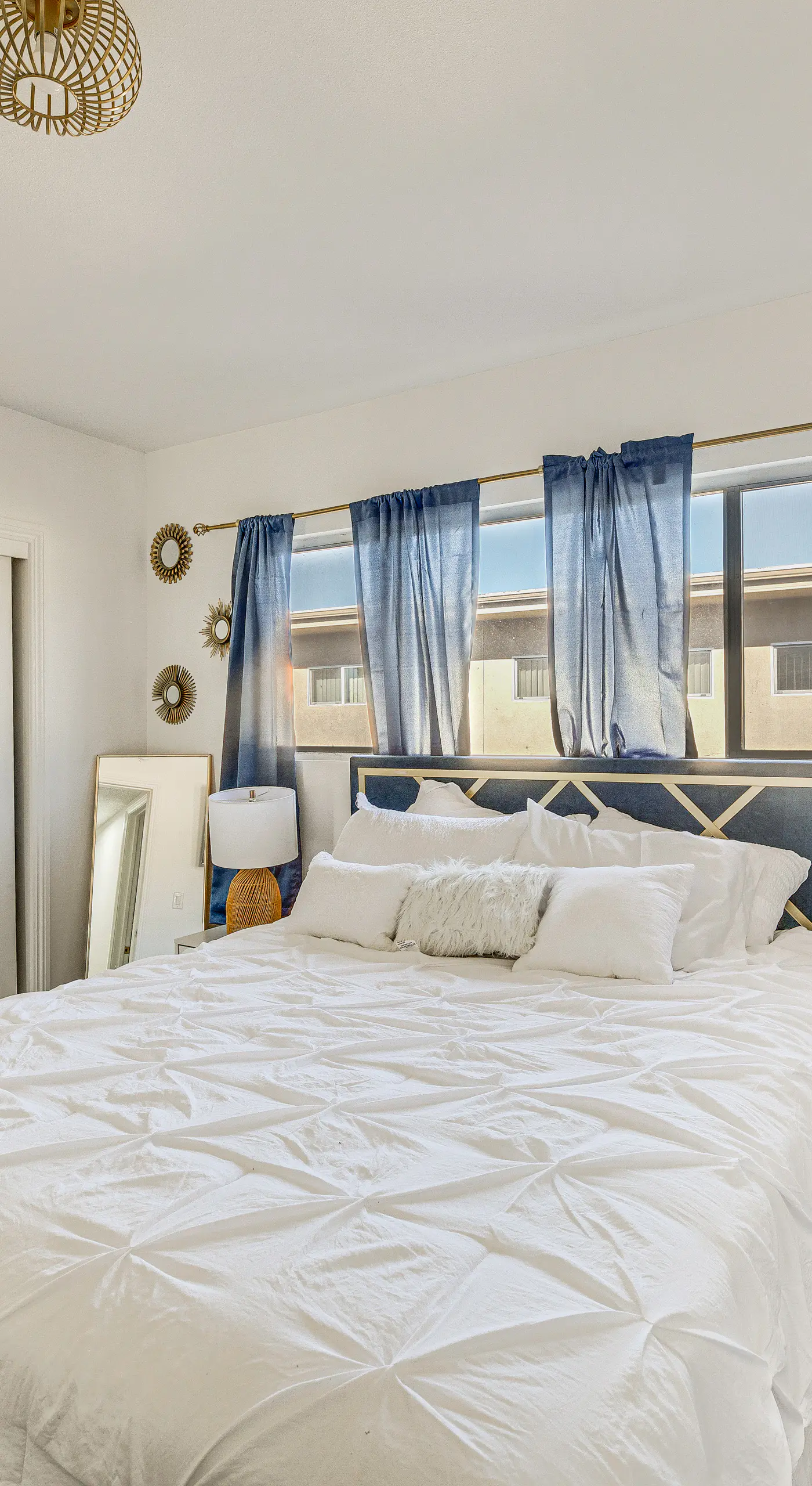 Los Angeles Townhome: Off-Street Parking & Balcony