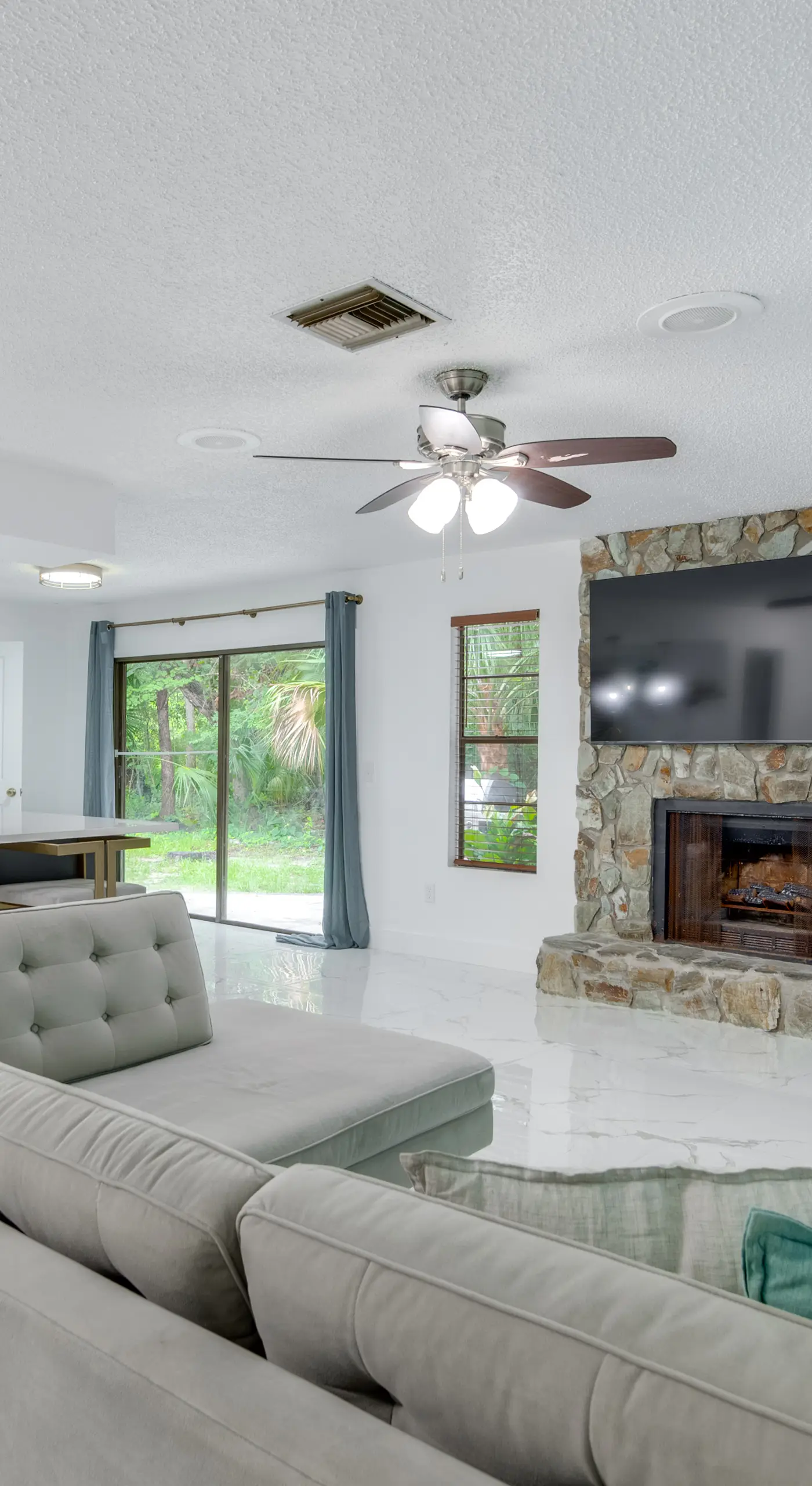 Swim & Hike: Crystal River Retreat w/ Yard!