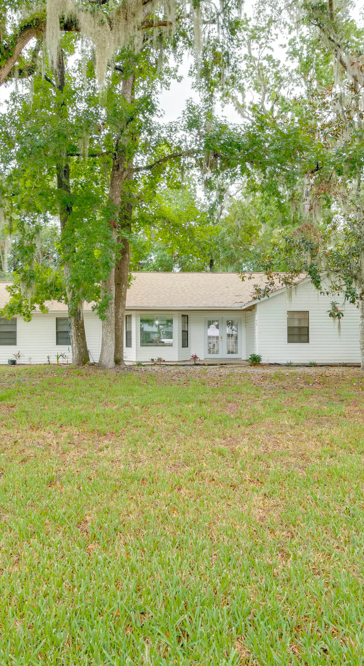 Swim & Hike: Crystal River Retreat w/ Yard!