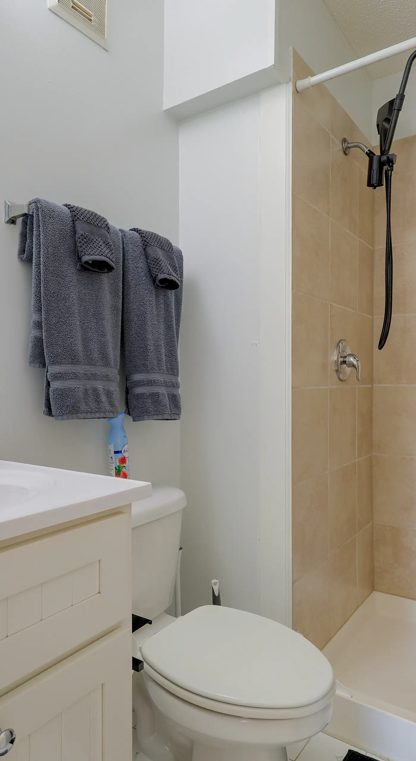 Walk to Med Center! Extended Wilmington Condo