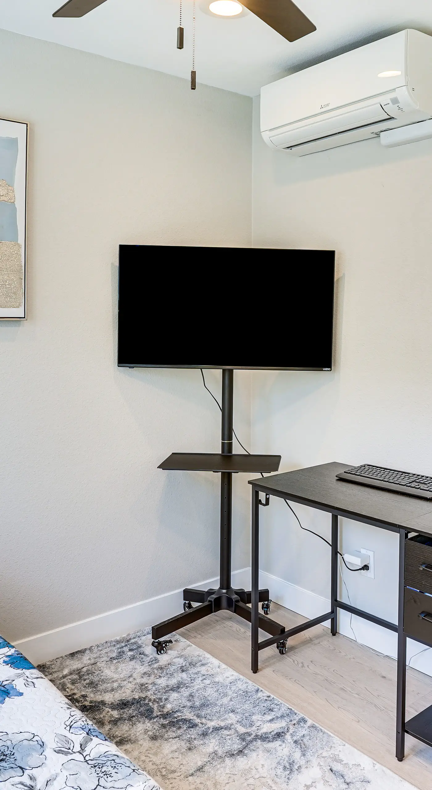 Newly Updated! Commuter-Friendly Anaheim Home