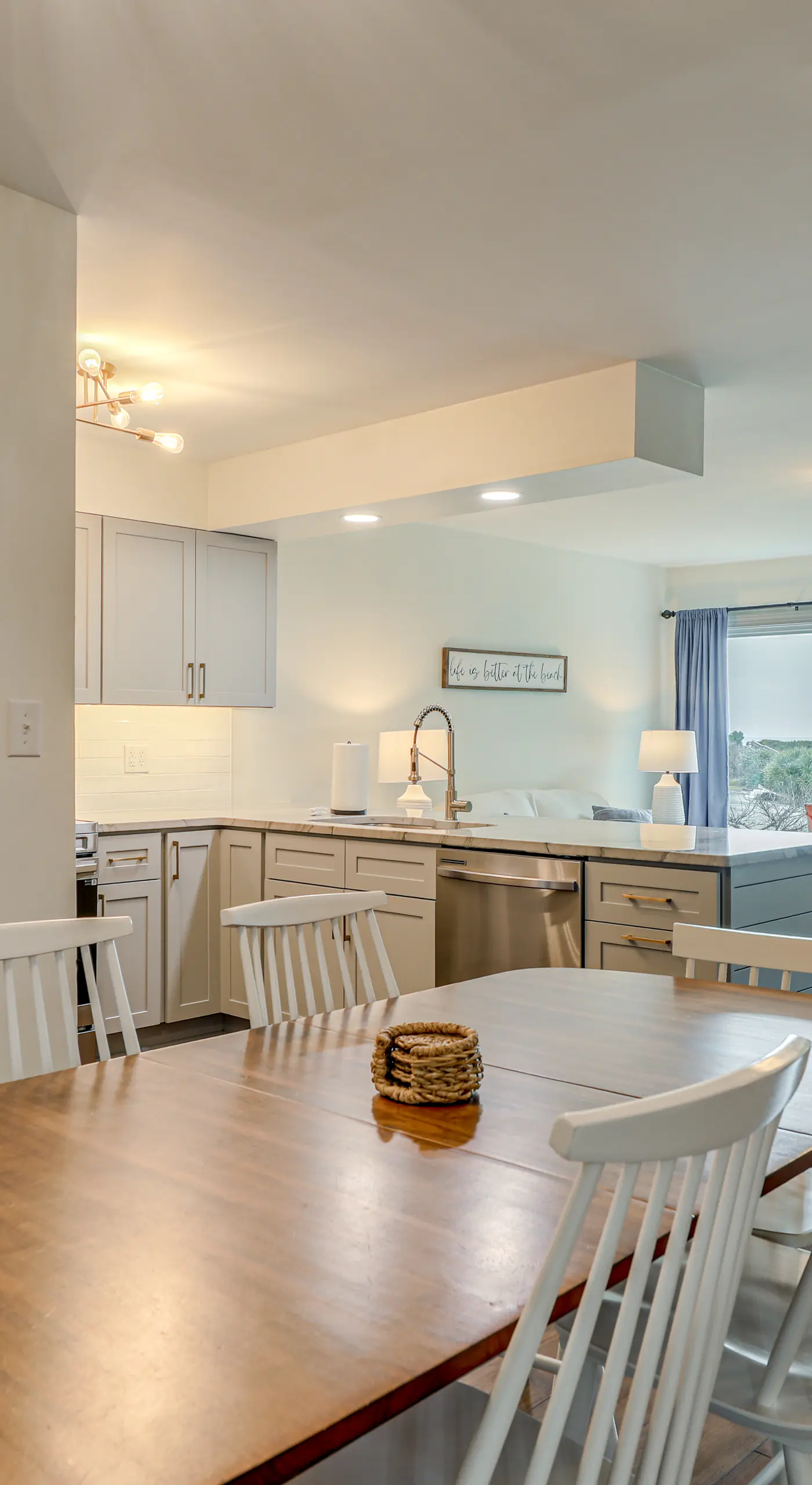 Steps to Beach! Emerald Isle Condo w/ Ocean View