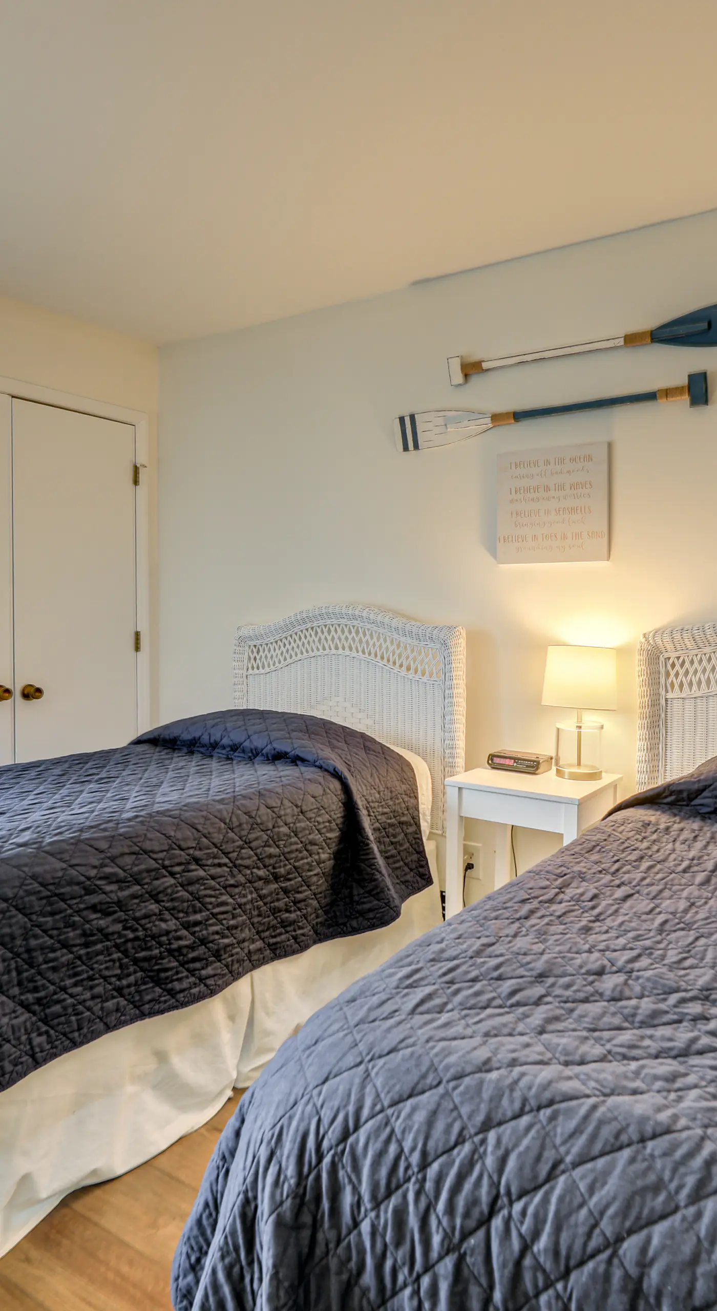 Steps to Beach! Emerald Isle Condo w/ Ocean View