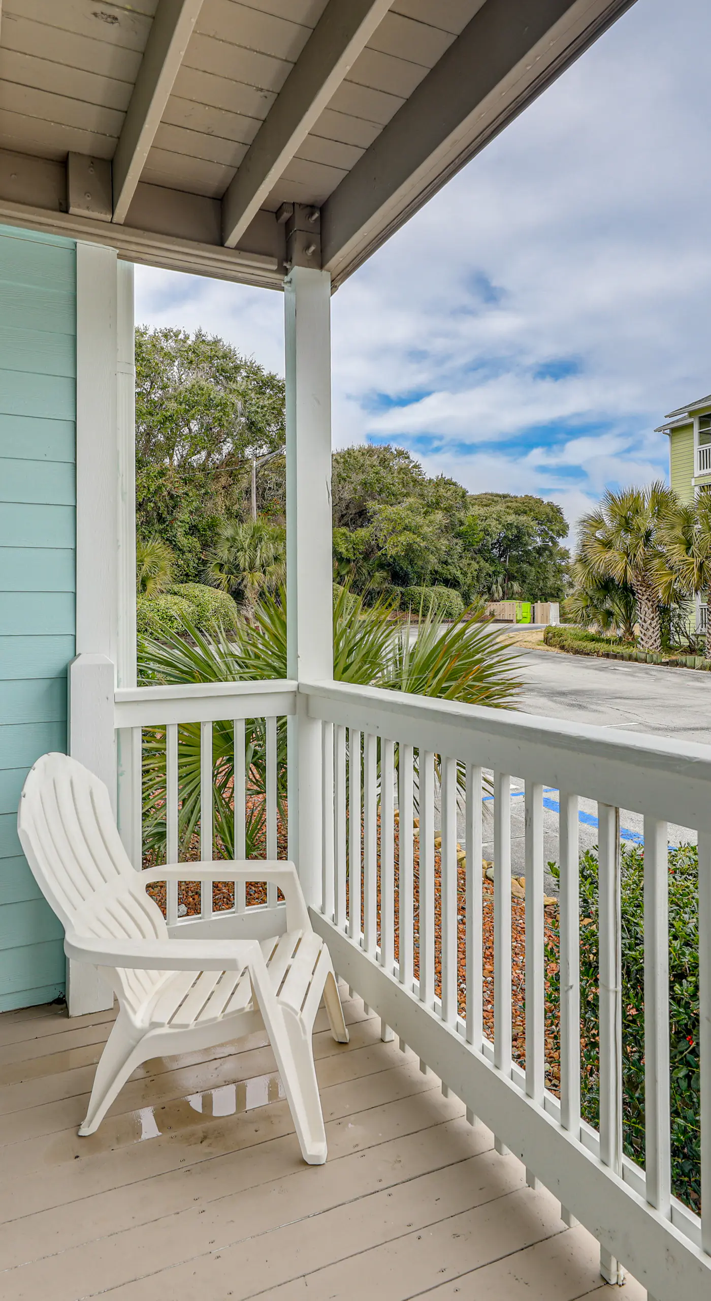 Steps to Beach! Emerald Isle Condo w/ Ocean View