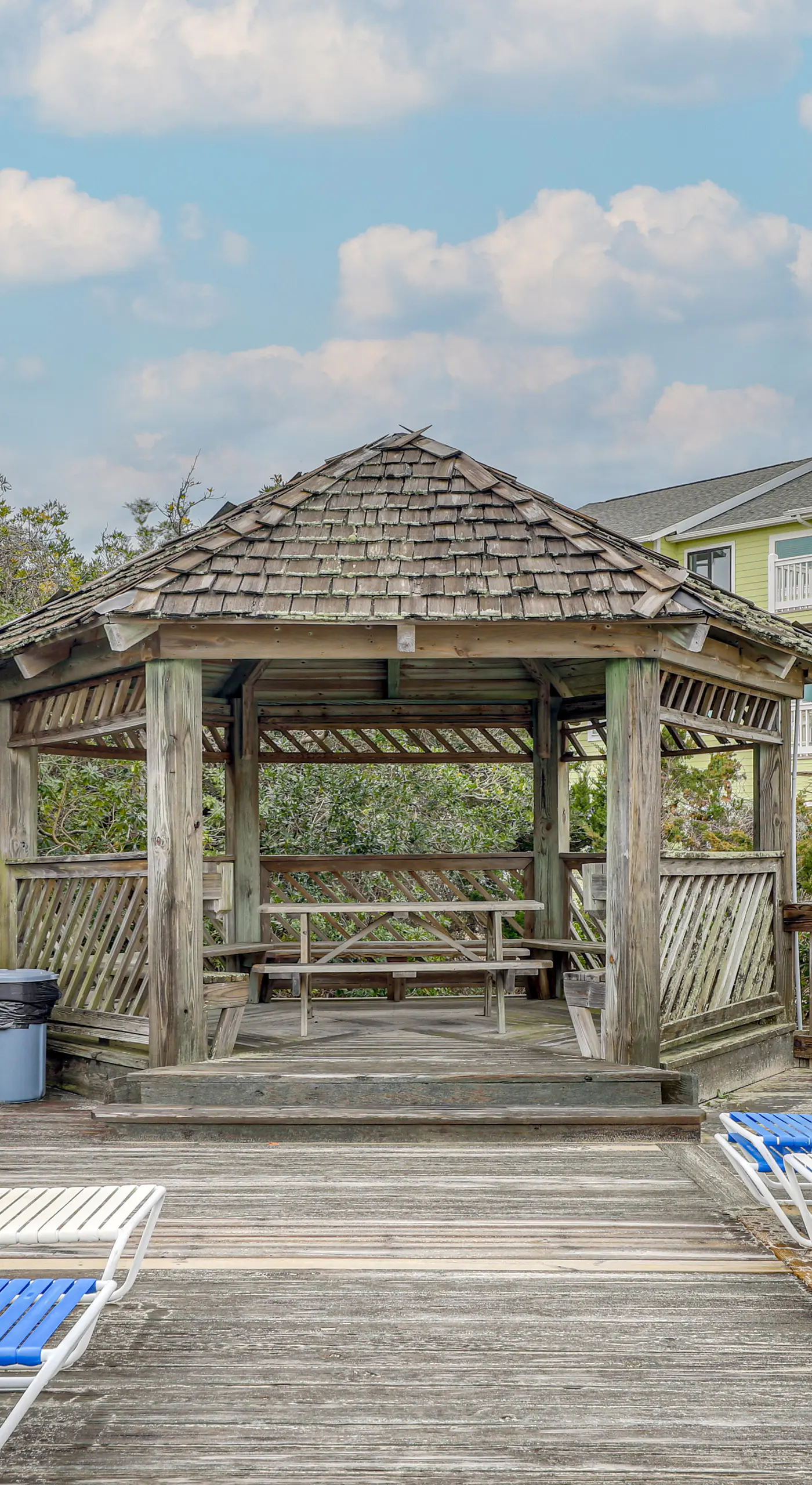 Steps to Beach! Emerald Isle Condo w/ Ocean View