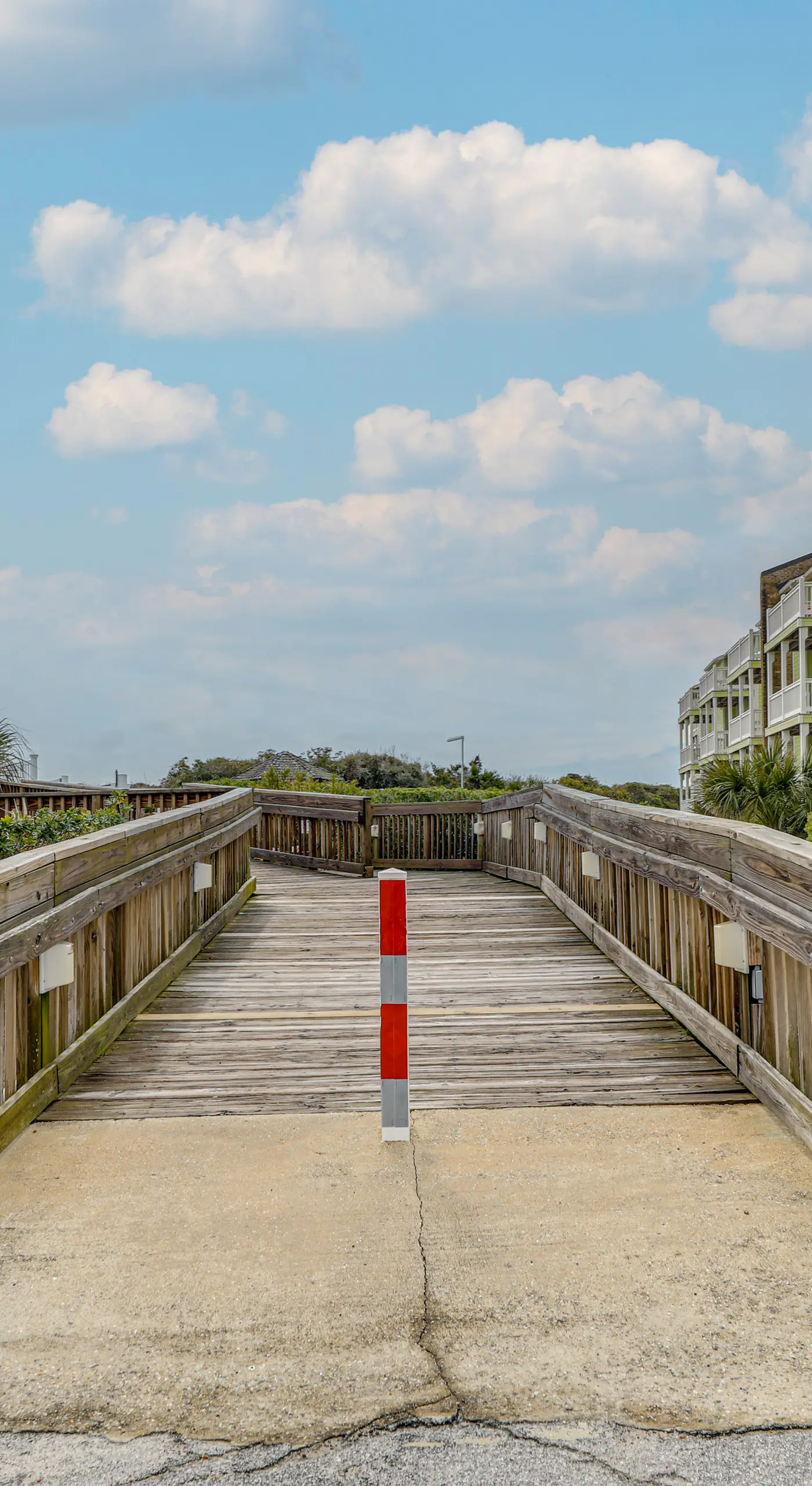 Steps to Beach! Emerald Isle Condo w/ Ocean View