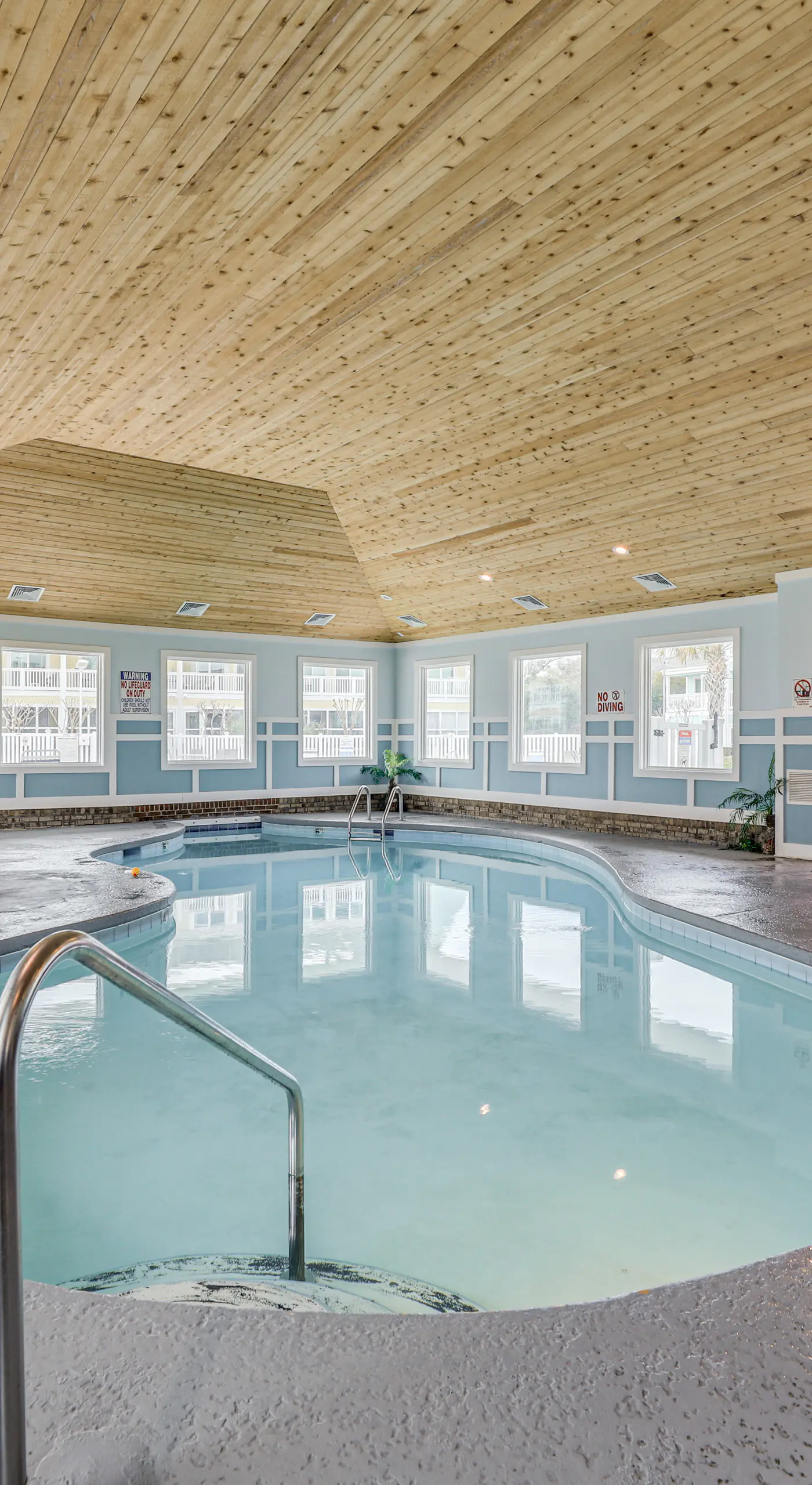 Steps to Beach! Emerald Isle Condo w/ Ocean View