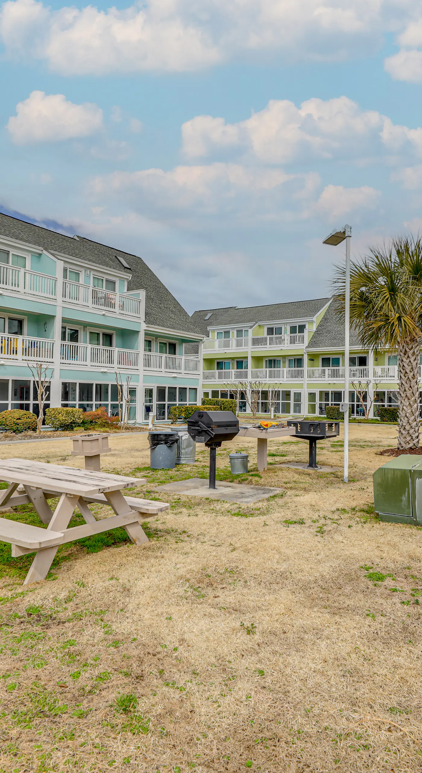 Steps to Beach! Emerald Isle Condo w/ Ocean View