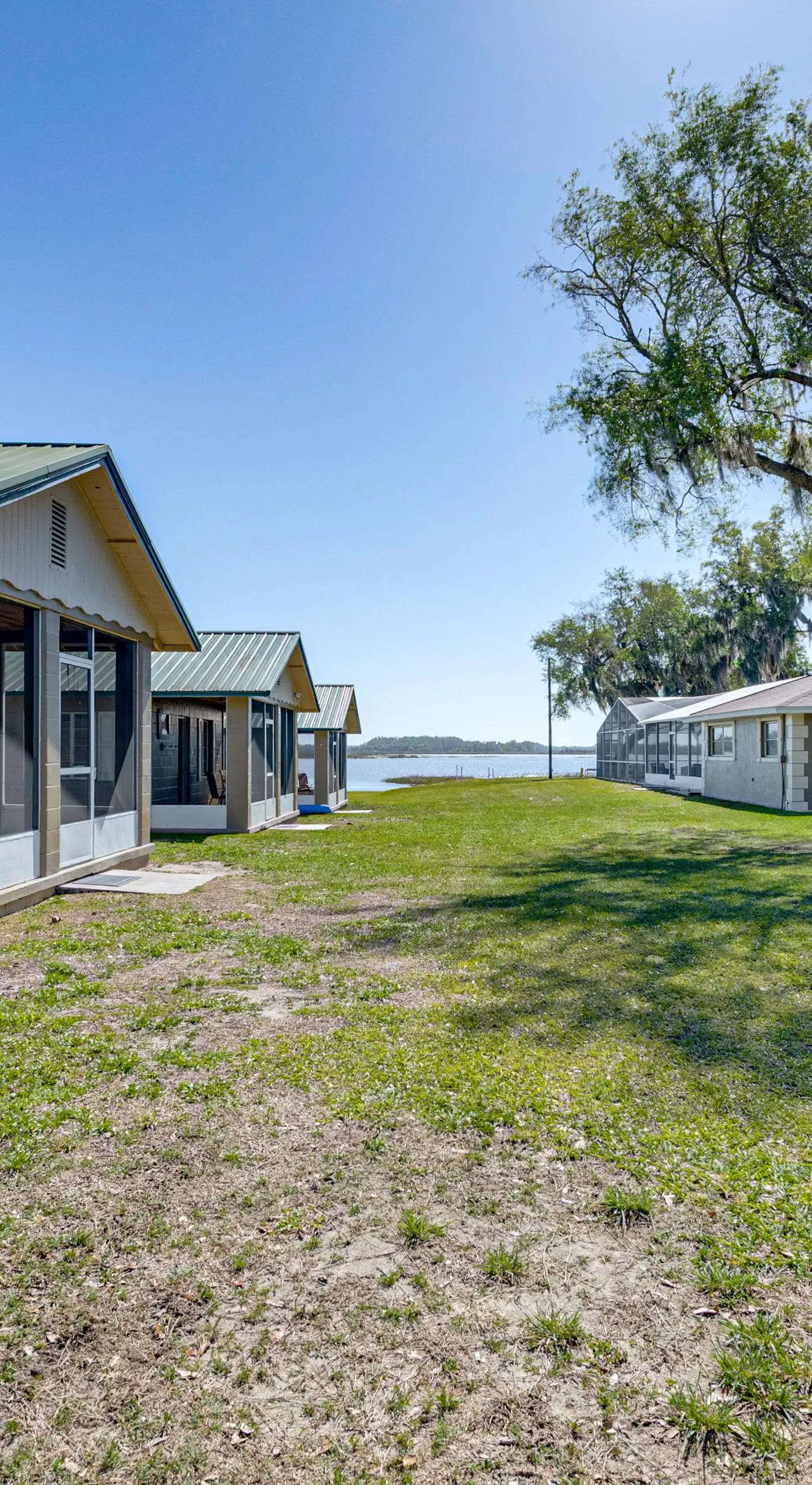 Lake View, Pool Access! Pet-Friendly Hernando Stay