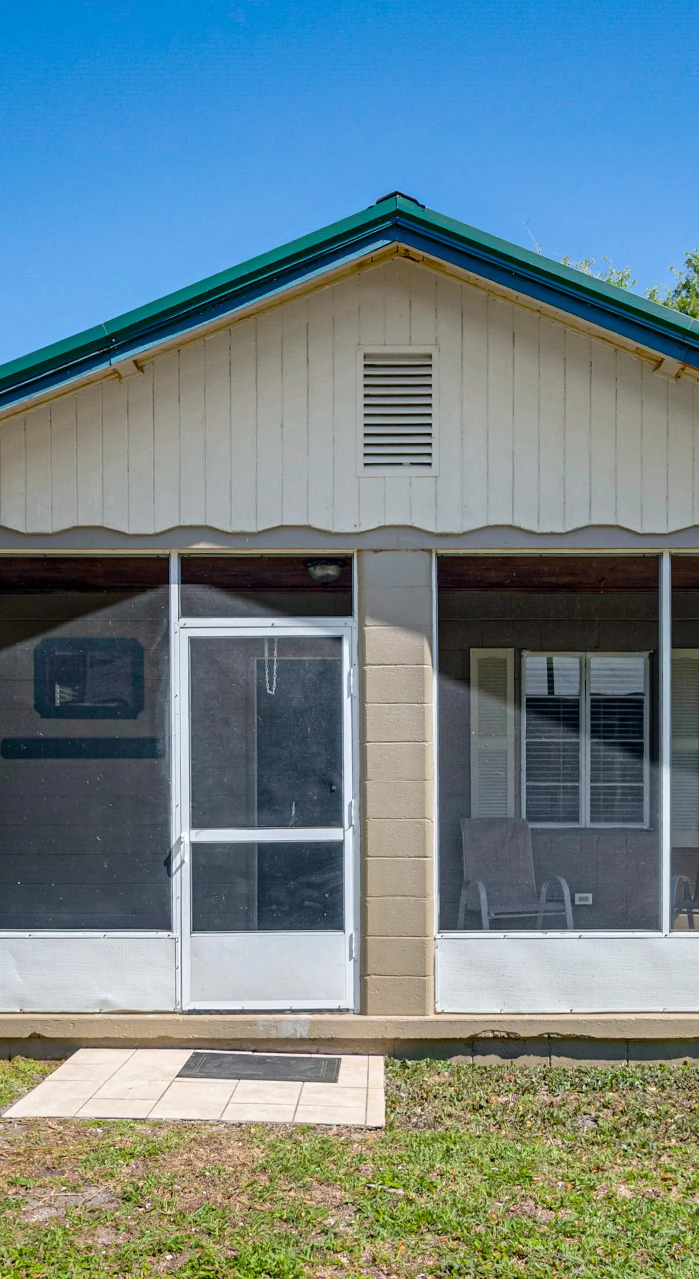 Lake View, Pool Access! Pet-Friendly Hernando Stay