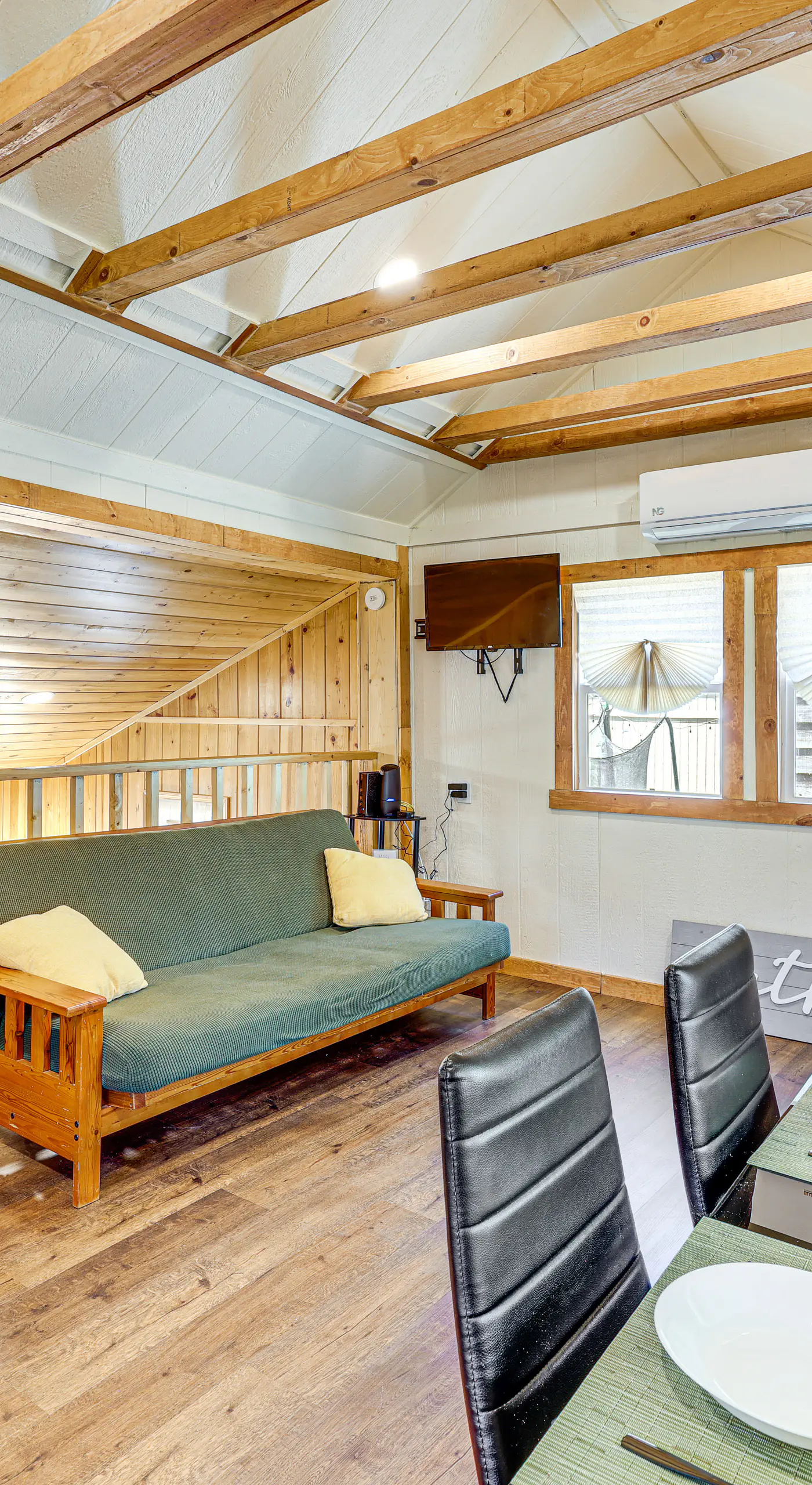 Tiny Home w/ Deck & Mtn Views in Lake Arrowhead!