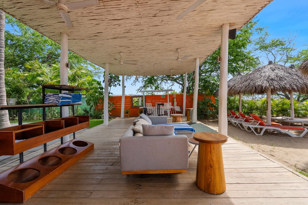 2BR, 2BA Alik A5 condo in La Cruz with pool, gym, balcony, AC, WiFi.