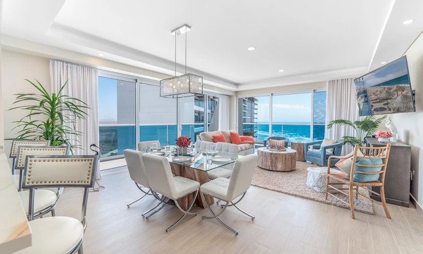 Verano 1601 – Spacious Corner Condo