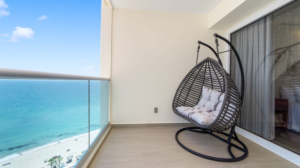Verano 1602 – Luxury, Comfort & Ocean Views
