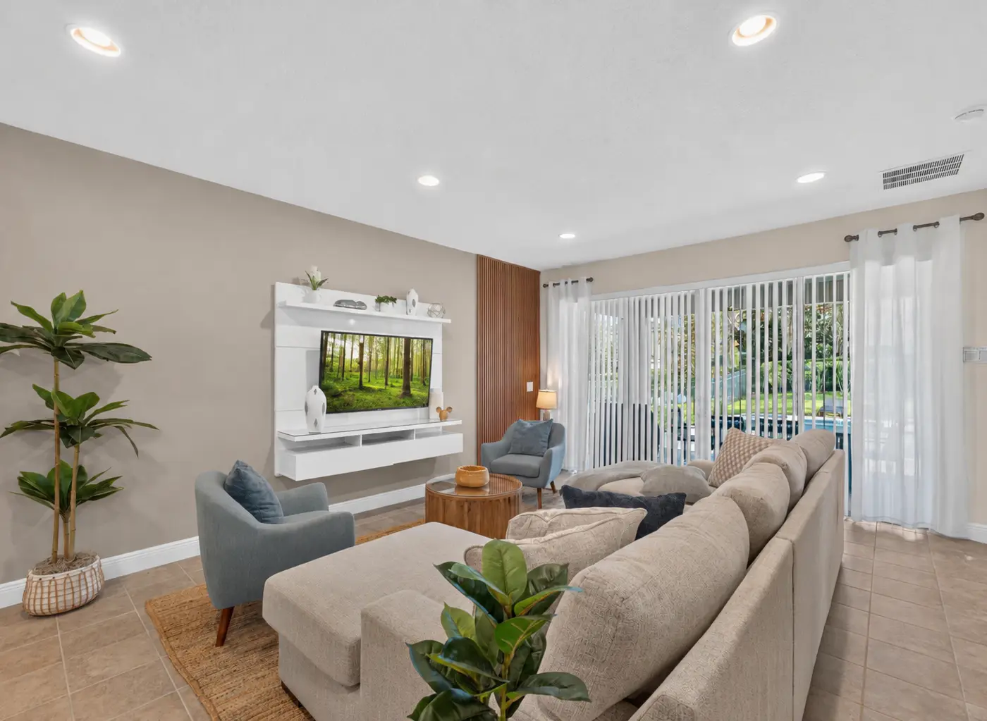 The Ocean Breeze Lux Retreat