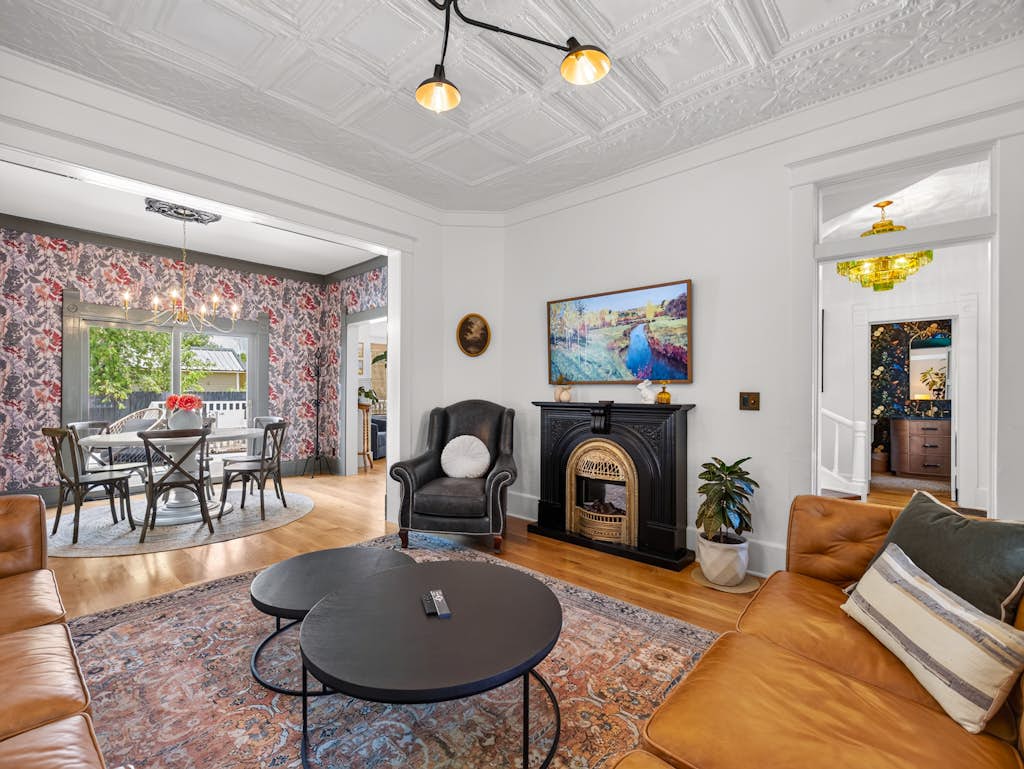 Stunning 2Home Compuond, 5BR/3.5BA, Speakeasy