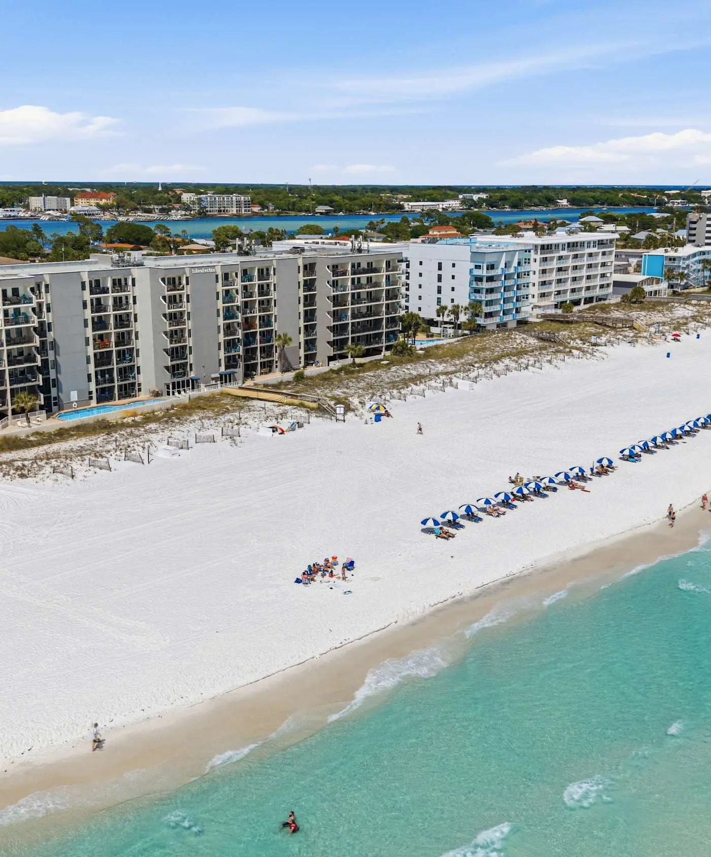 Gulf Front Condo w Pool, Tennis Courts & more!