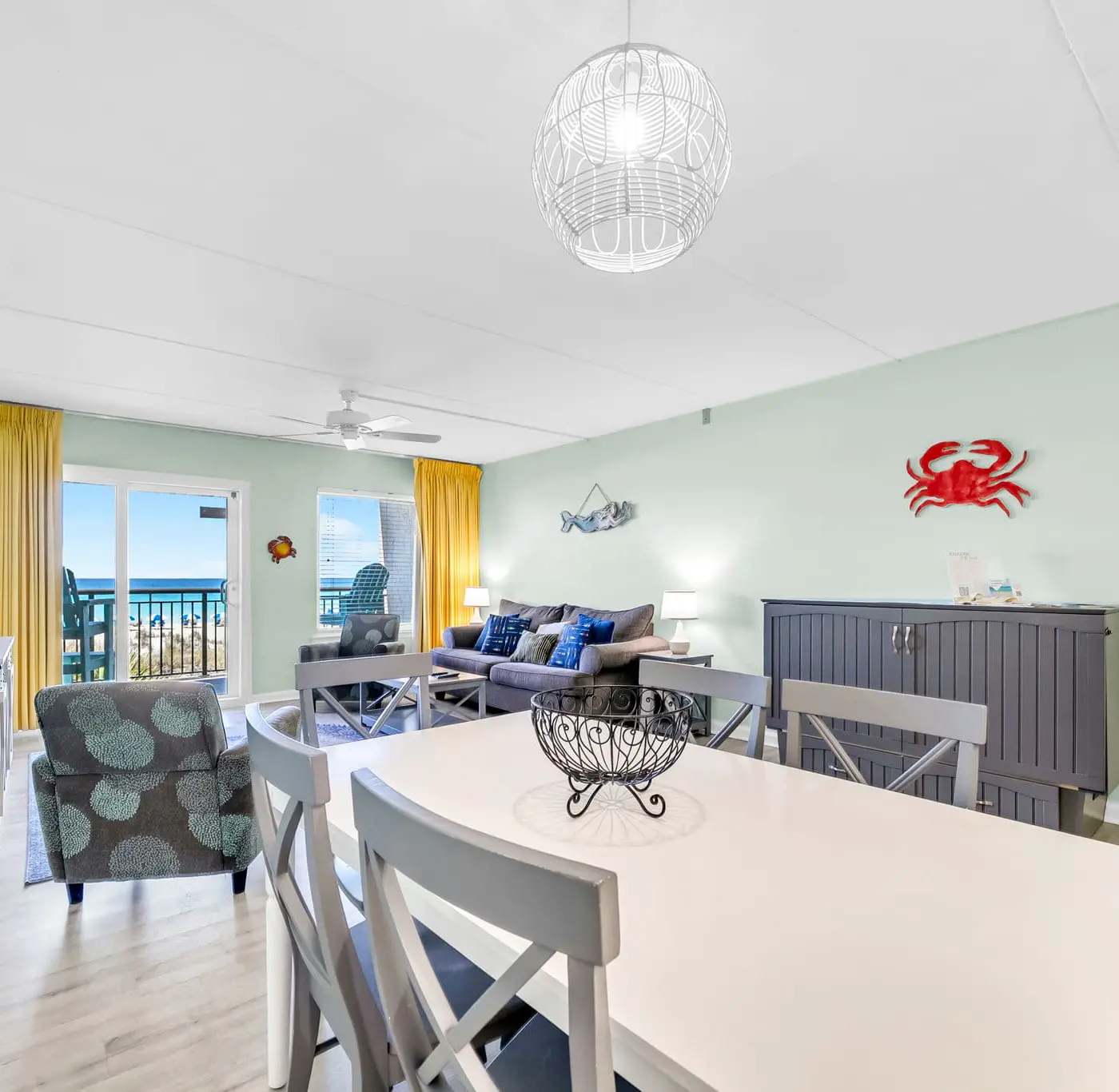 Gulf Front Condo w Pool, Tennis Courts & more!