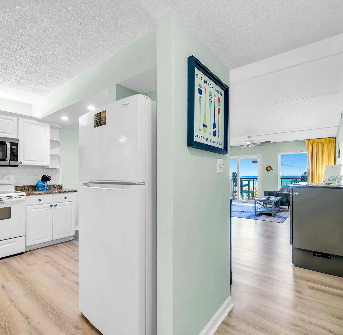 Gulf Front Condo w Pool, Tennis Courts & more!
