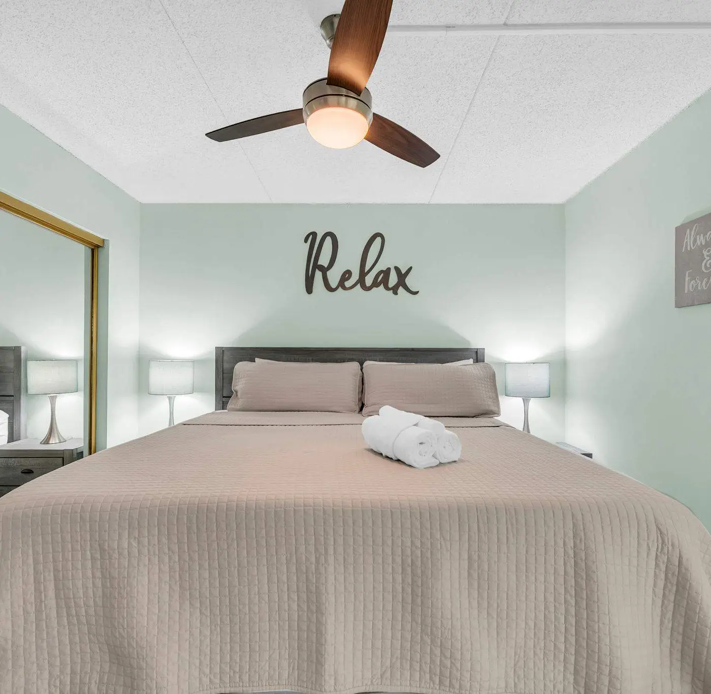Gulf Front Condo w Pool, Tennis Courts & more!