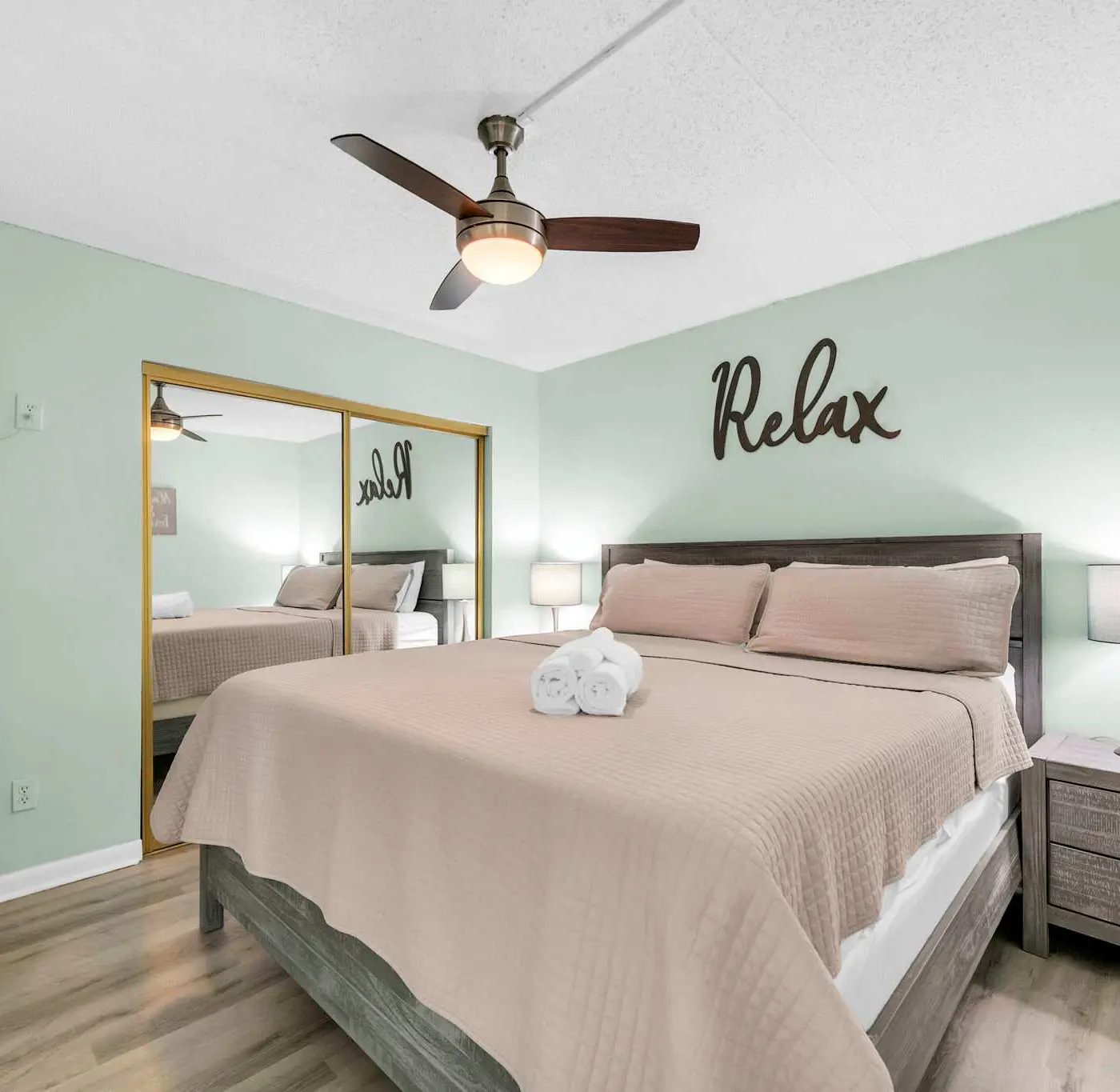 Gulf Front Condo w Pool, Tennis Courts & more!