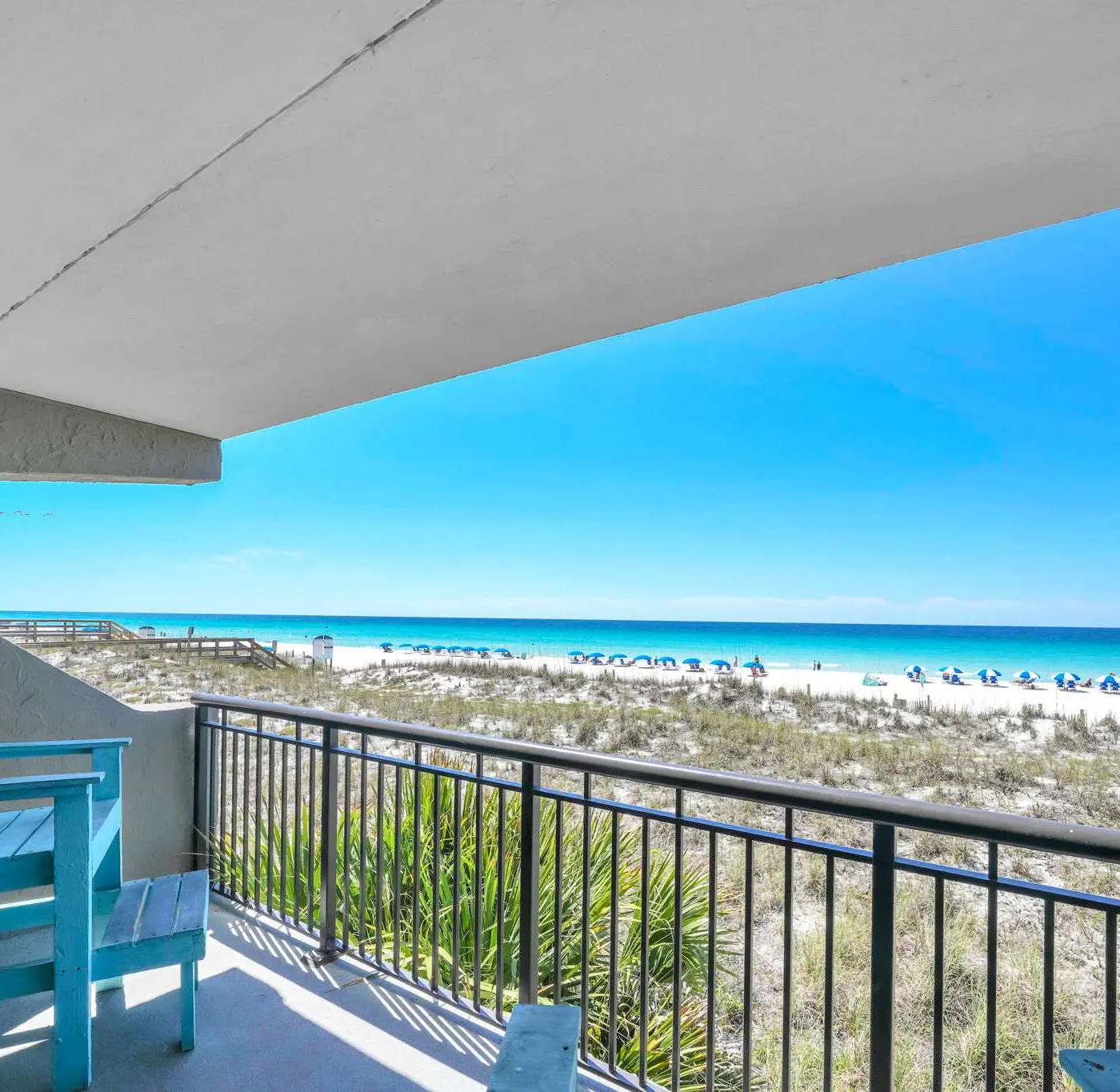 Gulf Front Condo w Pool, Tennis Courts & more!