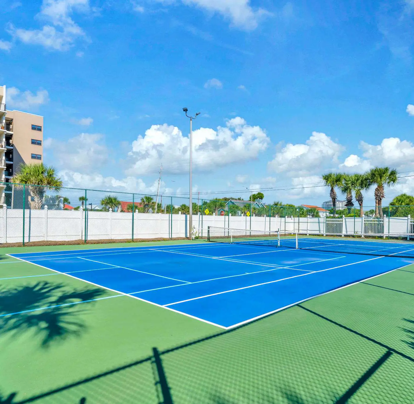 Gulf Front Condo w Pool, Tennis Courts & more!