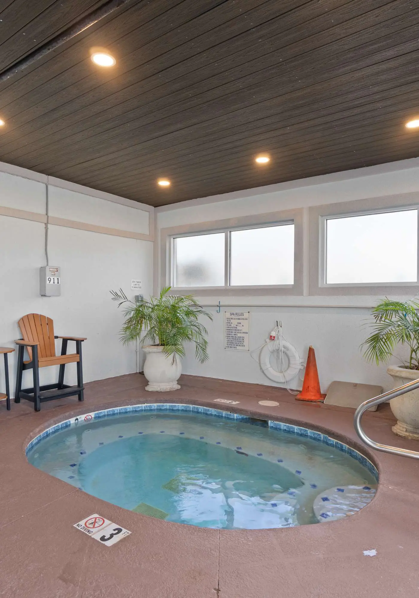 Gulf-Front Condo with Pool, Hot Tub & Sauna 