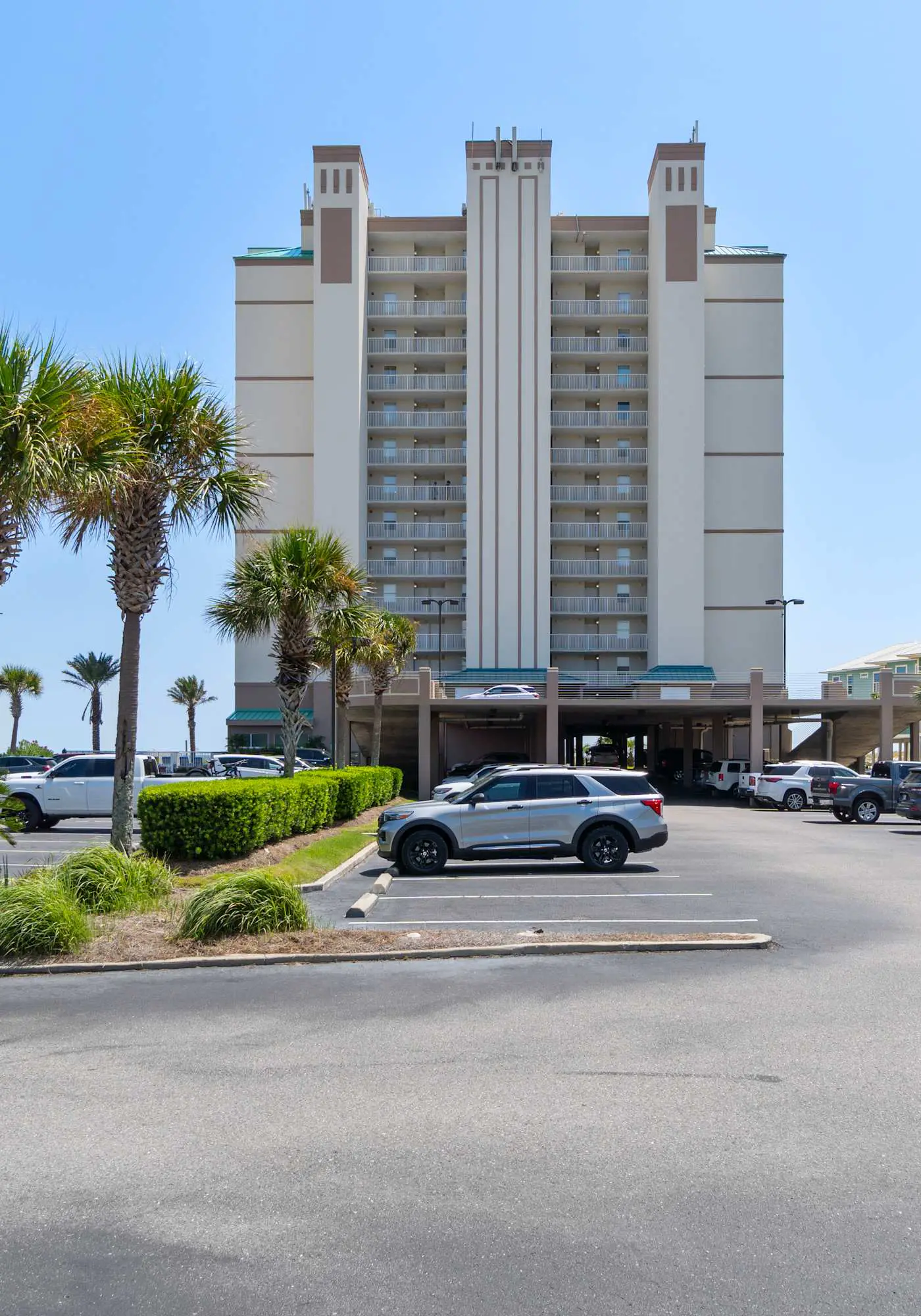 Gulf-Front Condo with Pool, Hot Tub & Sauna 
