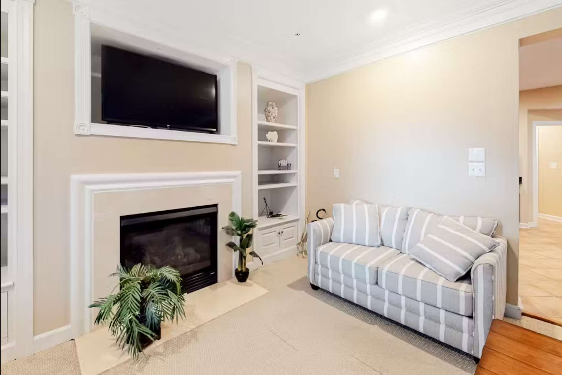 <p><strong>Big Mansion:</strong></p> ''???&%"/&%!/&!%/(||°#@@$$}{*´¨